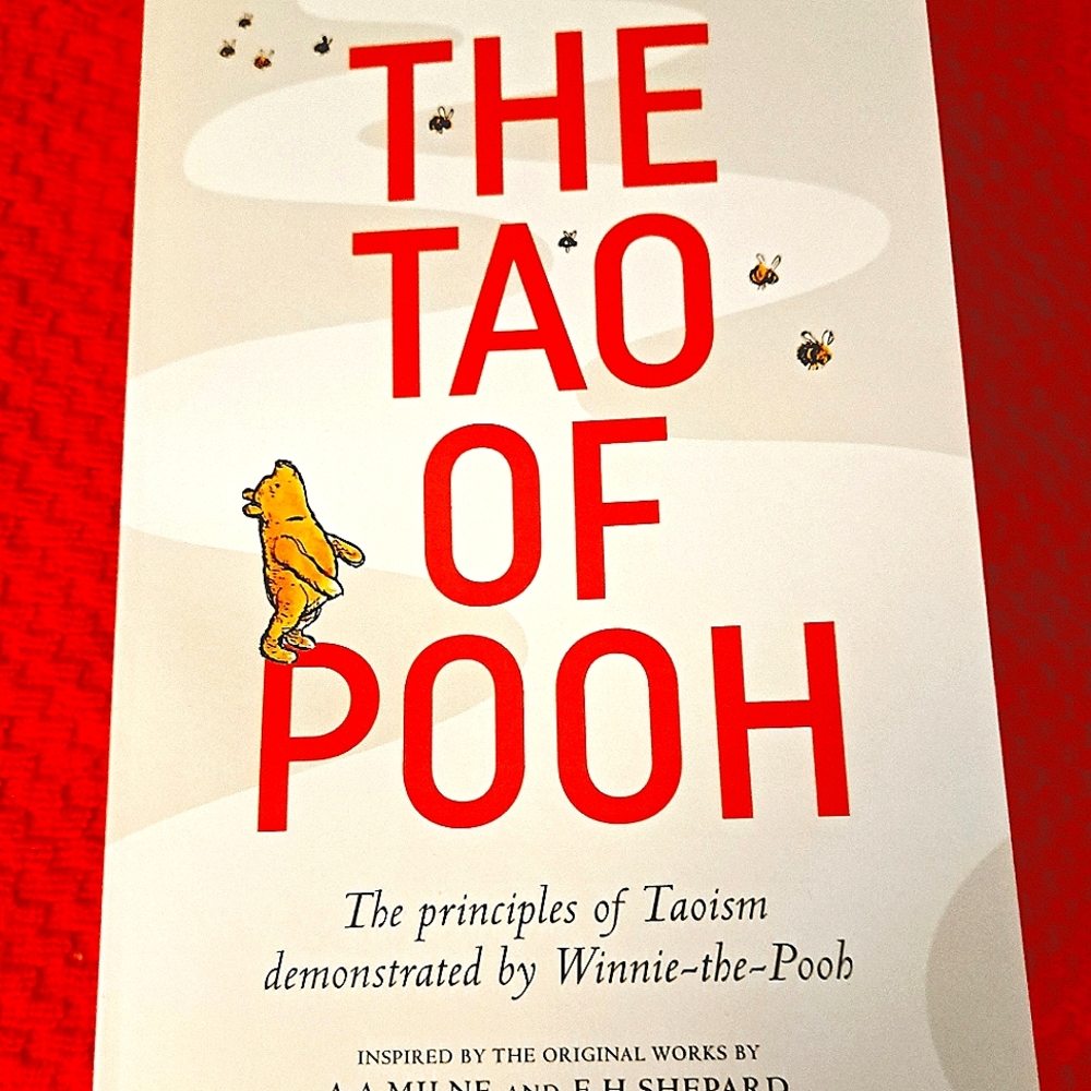 THE TAO OF POOH Book New Condition Benjamin Hoff